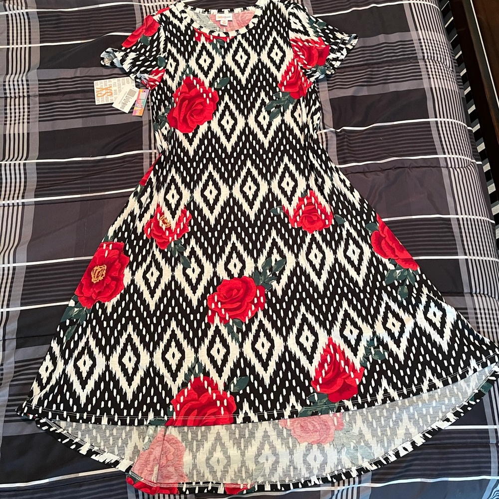 4/$25:LuLaRoe Dress Design